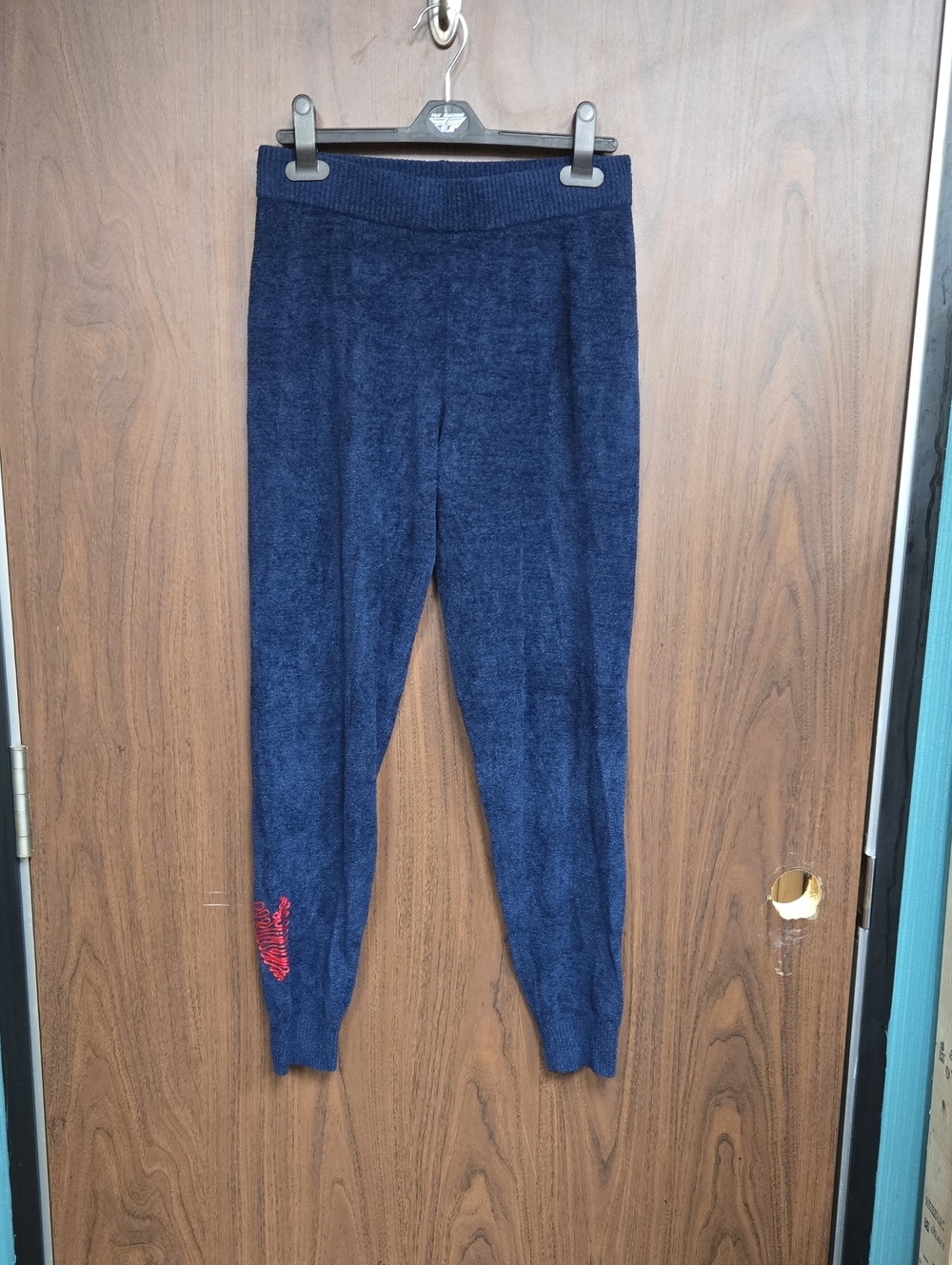 Barefoot Dreams Size XS Navy Embroidered Heart Pant